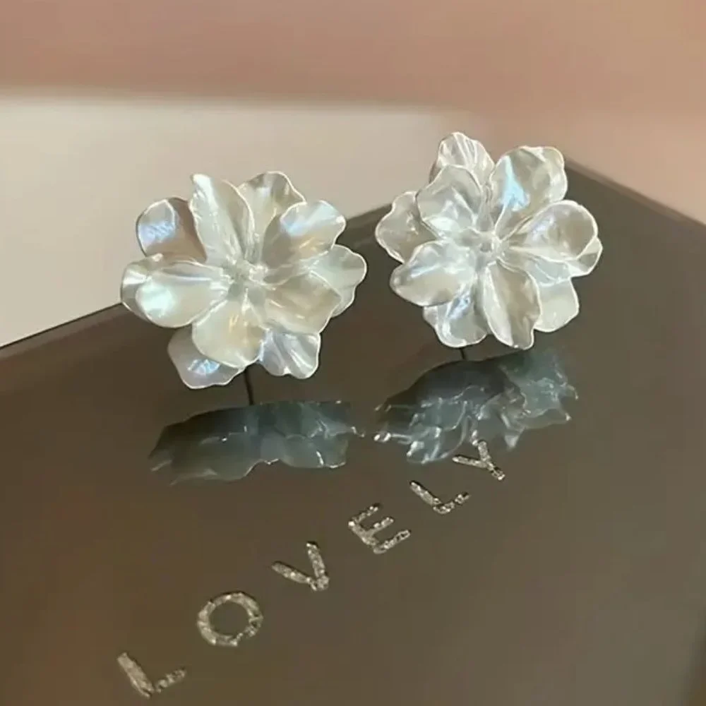 Earrings Large Exquisite White Flower Pearly Shine Ornaments Glam Statement New
